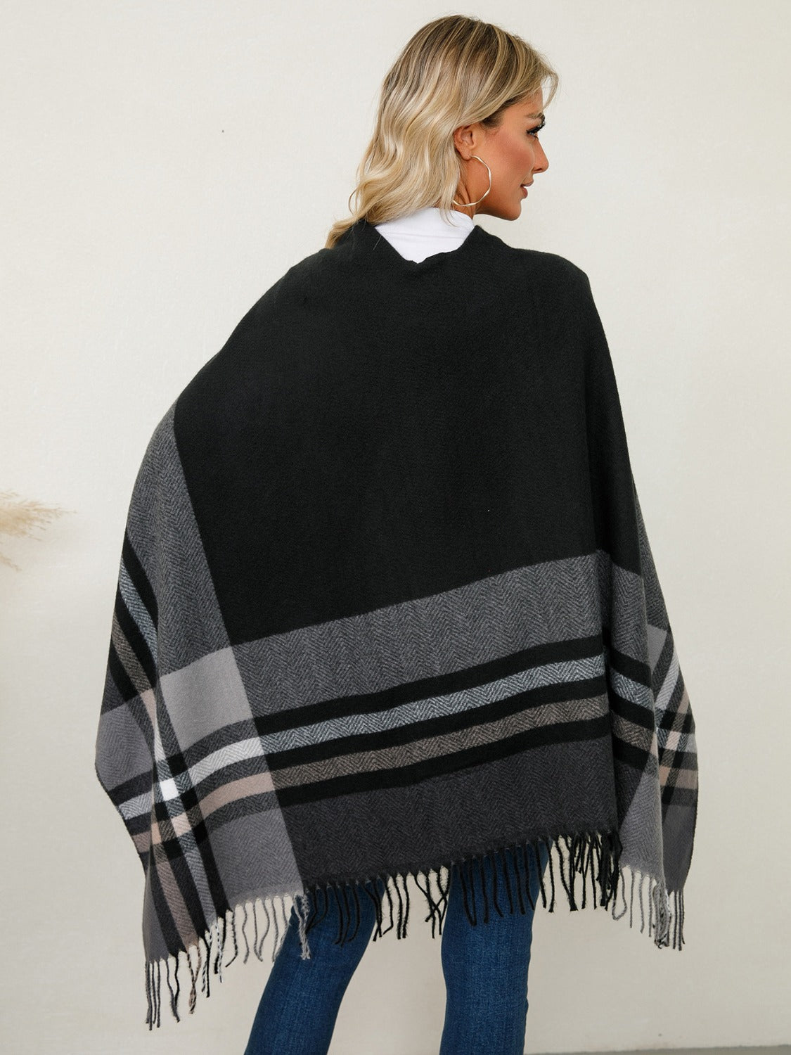 Fringe Contrast Plaid Poncho