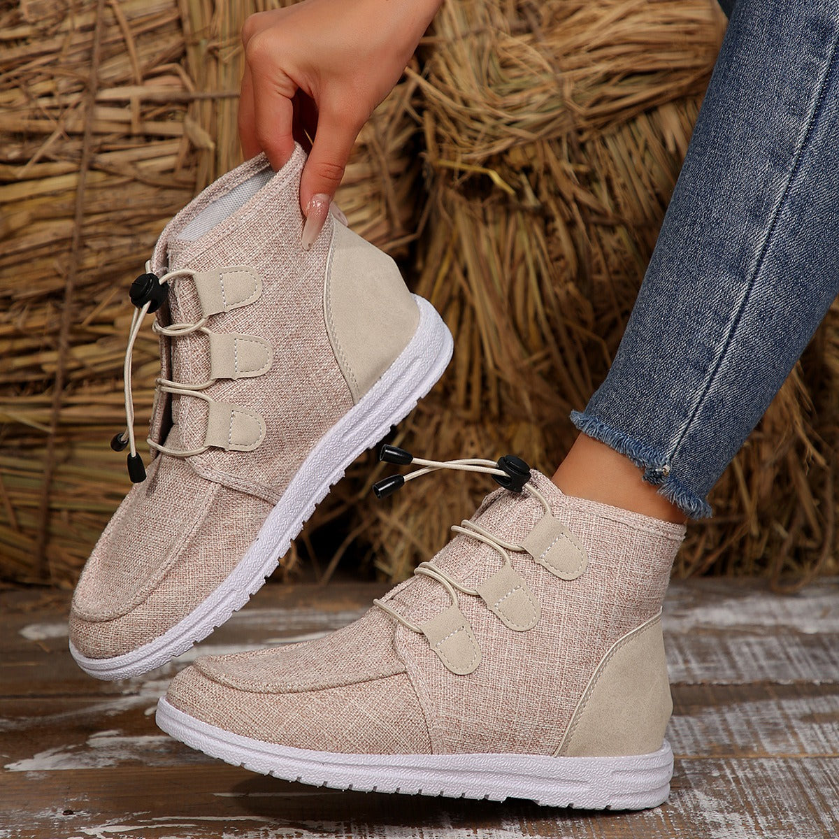 Lace-Up Round Toe Flat Sneakers